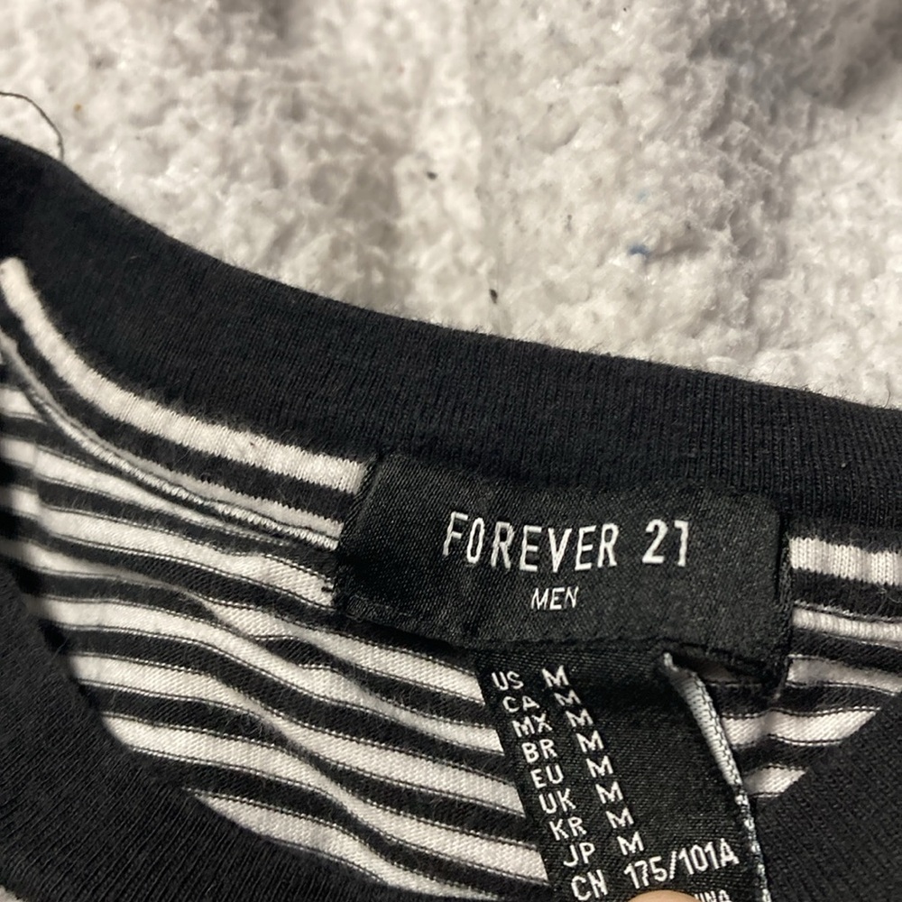 FOREVER 21 men’s t-shirt size M STRIPED ROSE - Picture 2 of 3